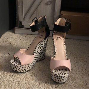 Madison by Shoe Dazzle Wedges
